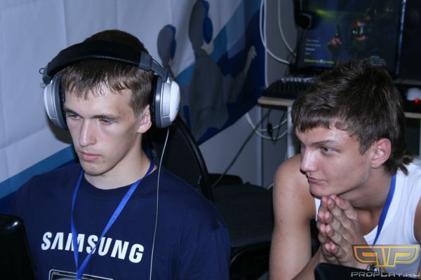 XyLigan � Rob *praying