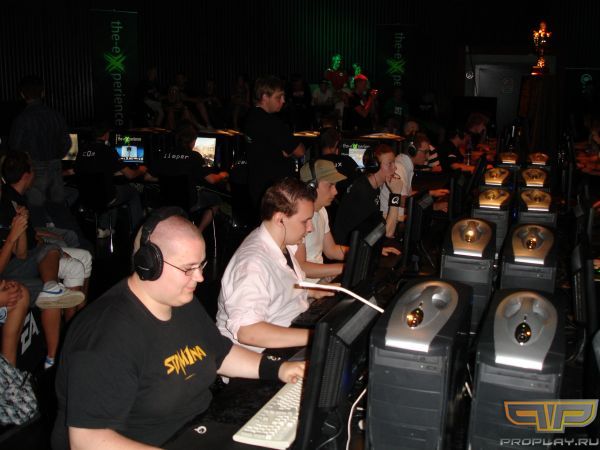 Logitech - �������� �����