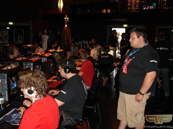 Crossed ����� �����