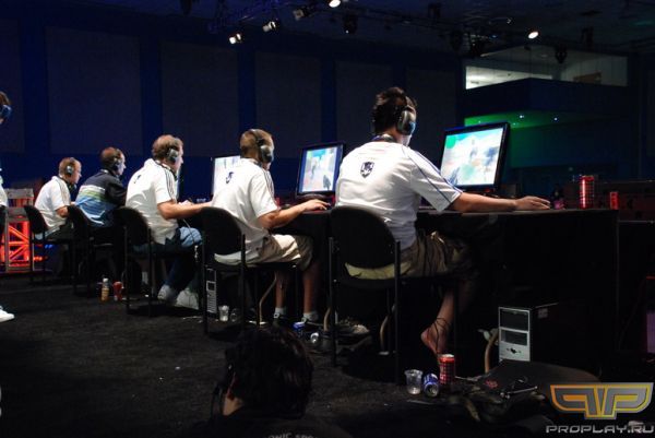 ����� CS - MyM vs ESTRO