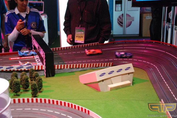 �������!