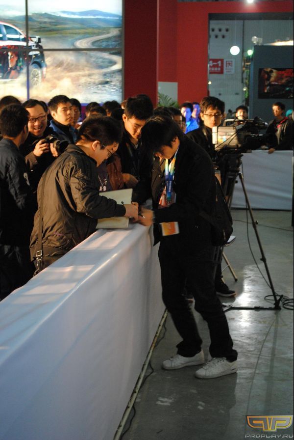 Fly ������� ��������� ����� ������