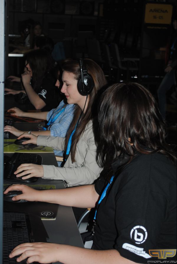 �������  �� fnatic