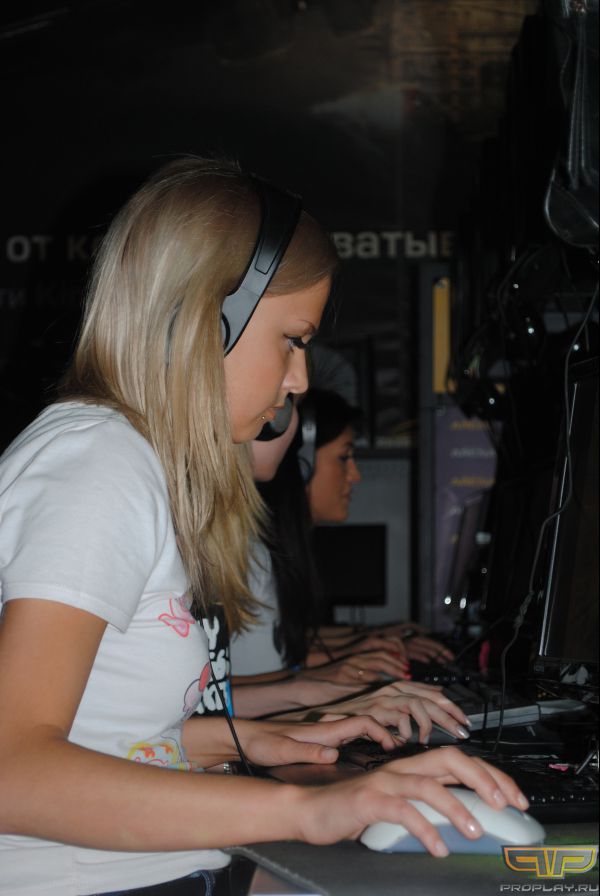 Anette �� EYESports