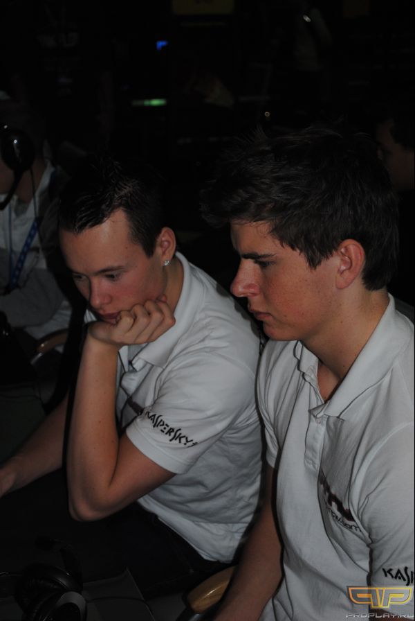 ������ mTw