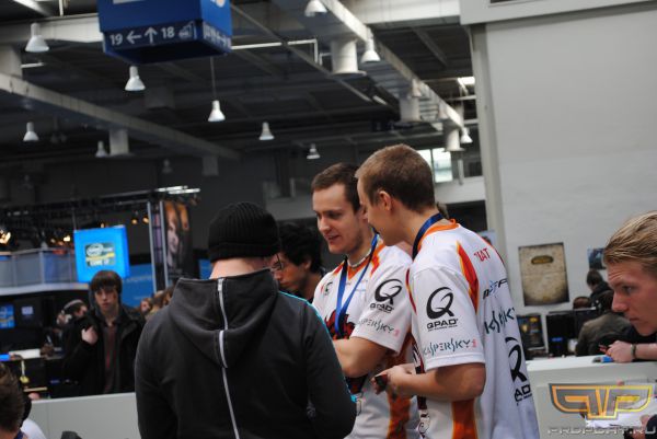 Gux � Threat ������ �� ����� SK Gaming