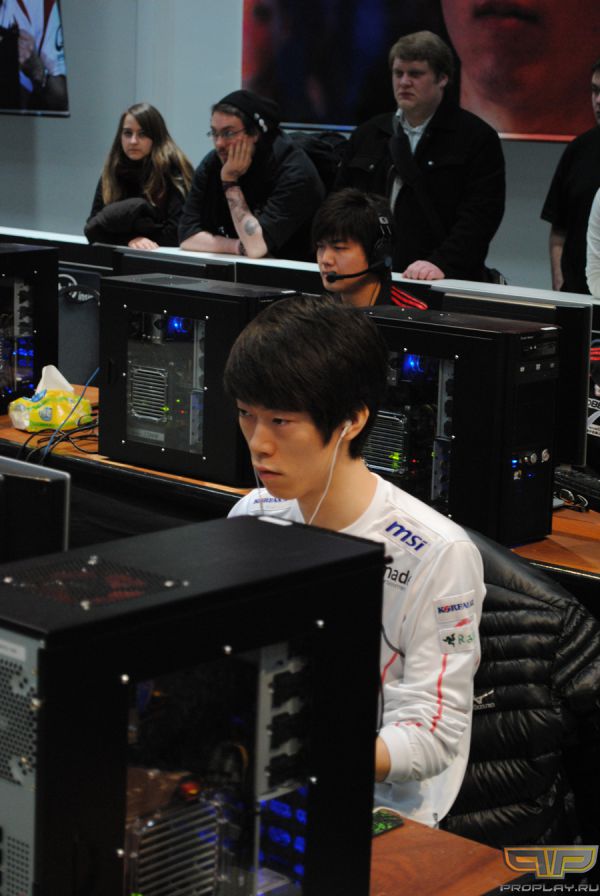 ������� � ������� Moon ������� ���� ���� � SC2