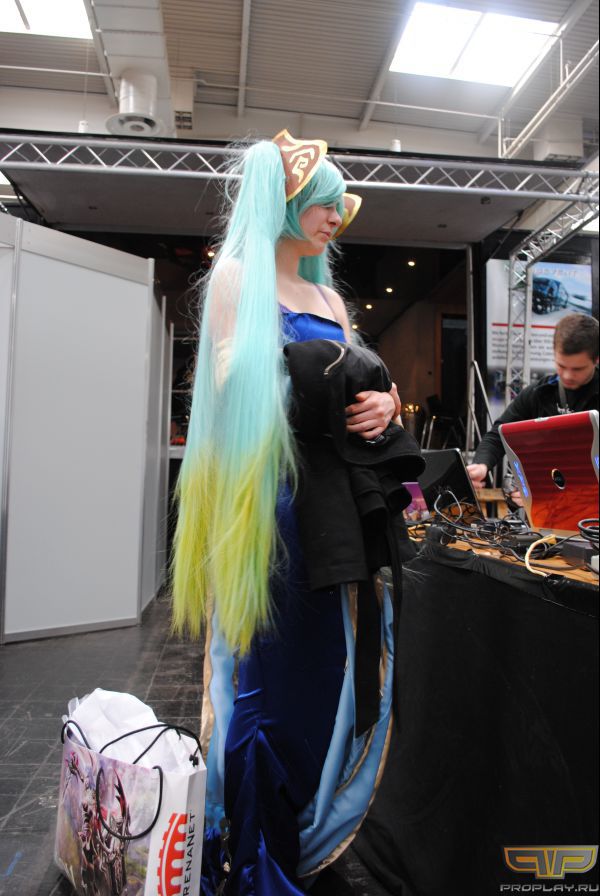 �������-����