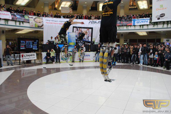 ������-���