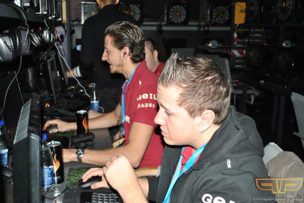 ������ Mouz