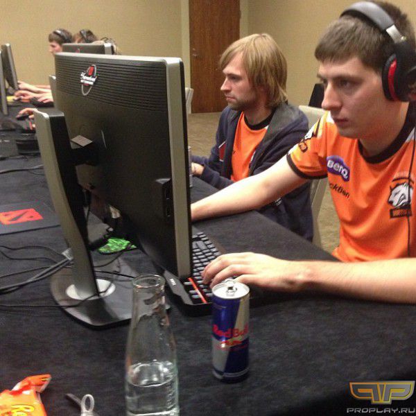 Virtus.pro ��������� � RattleSnake (instagram.com/#dota2ti) 