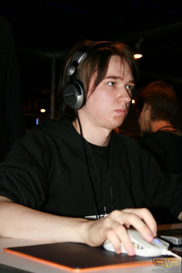 ��� ����� RaXoZa, ������� ������� �� ���������� WCG Miker'a � Titan'a. � ������� - Shy...